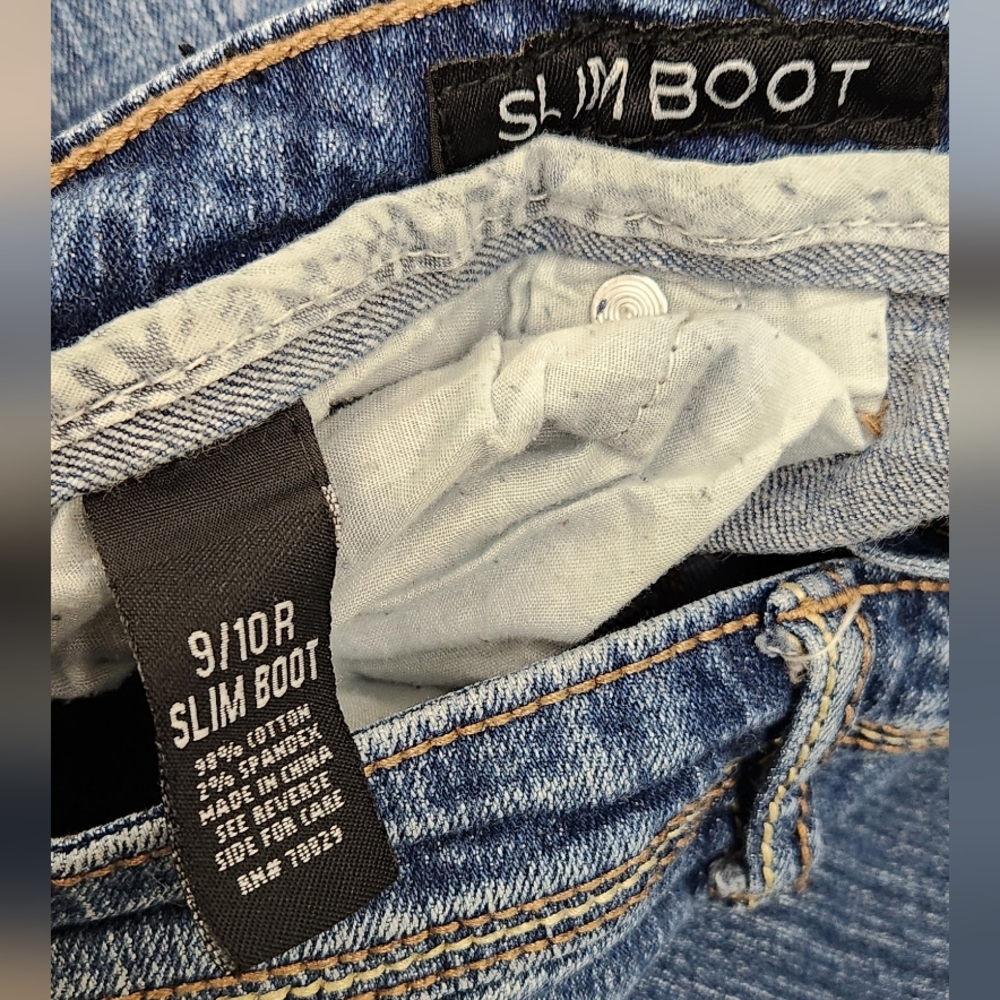 Rue21 Slim Boot Medium Wash Denim Jeans. Size 9/10 R - Picture 10 of 10